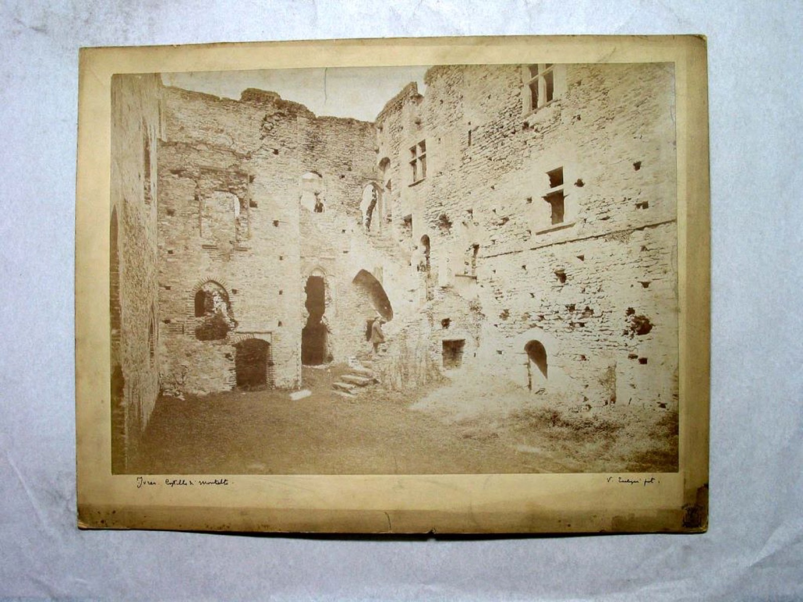 Ivrea - Castello di Montalto, Castello di Montalto