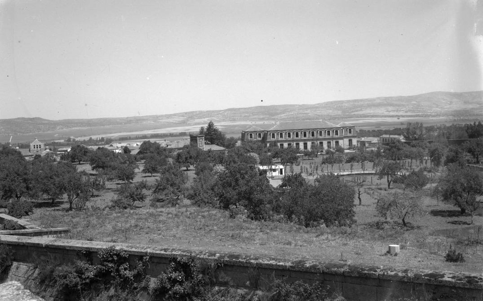[Piedrahita]í: [vista panorámica de Piedrahíta con el Palacio de los Duques de Alba al fondo]., Castillo de los Duques de Alba