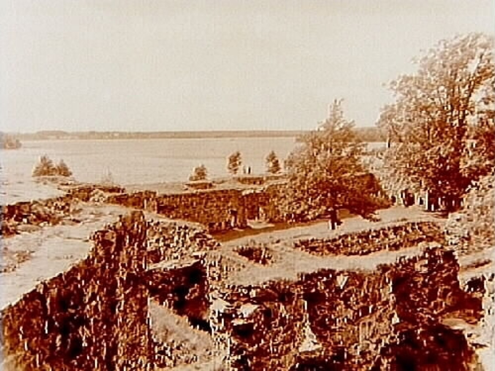 Kronoberg Castle Ruin, a castle ruin located on a islet in the south of Lake Helga.
No: 12., Kronoberg Castle Ruin
