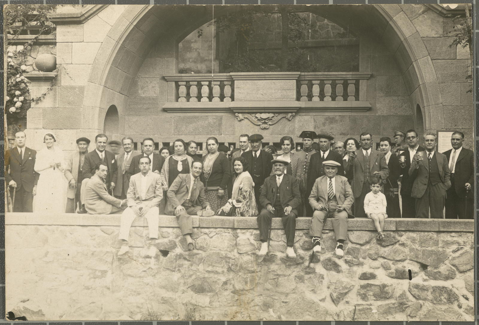 [Casament al Castell de Requesens], Requesens Castle