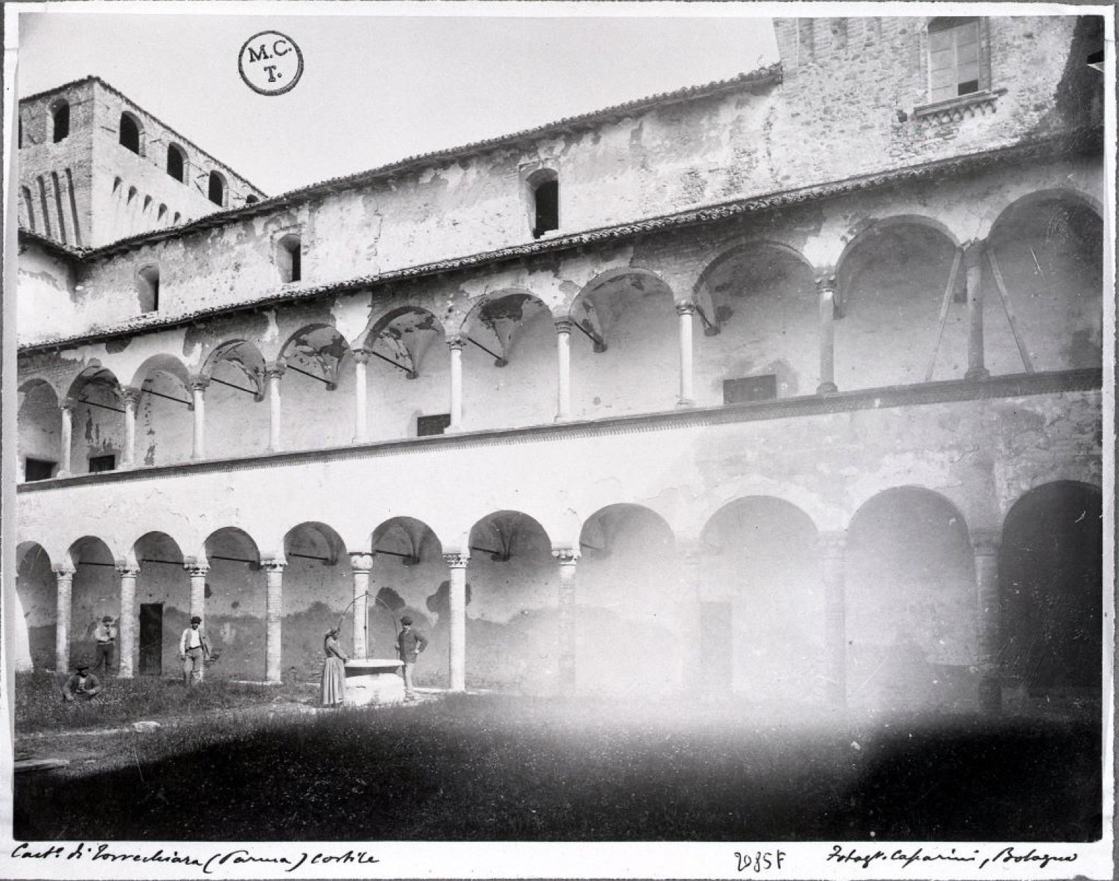 Torrere- Castle, yard, Torrechiara Castle