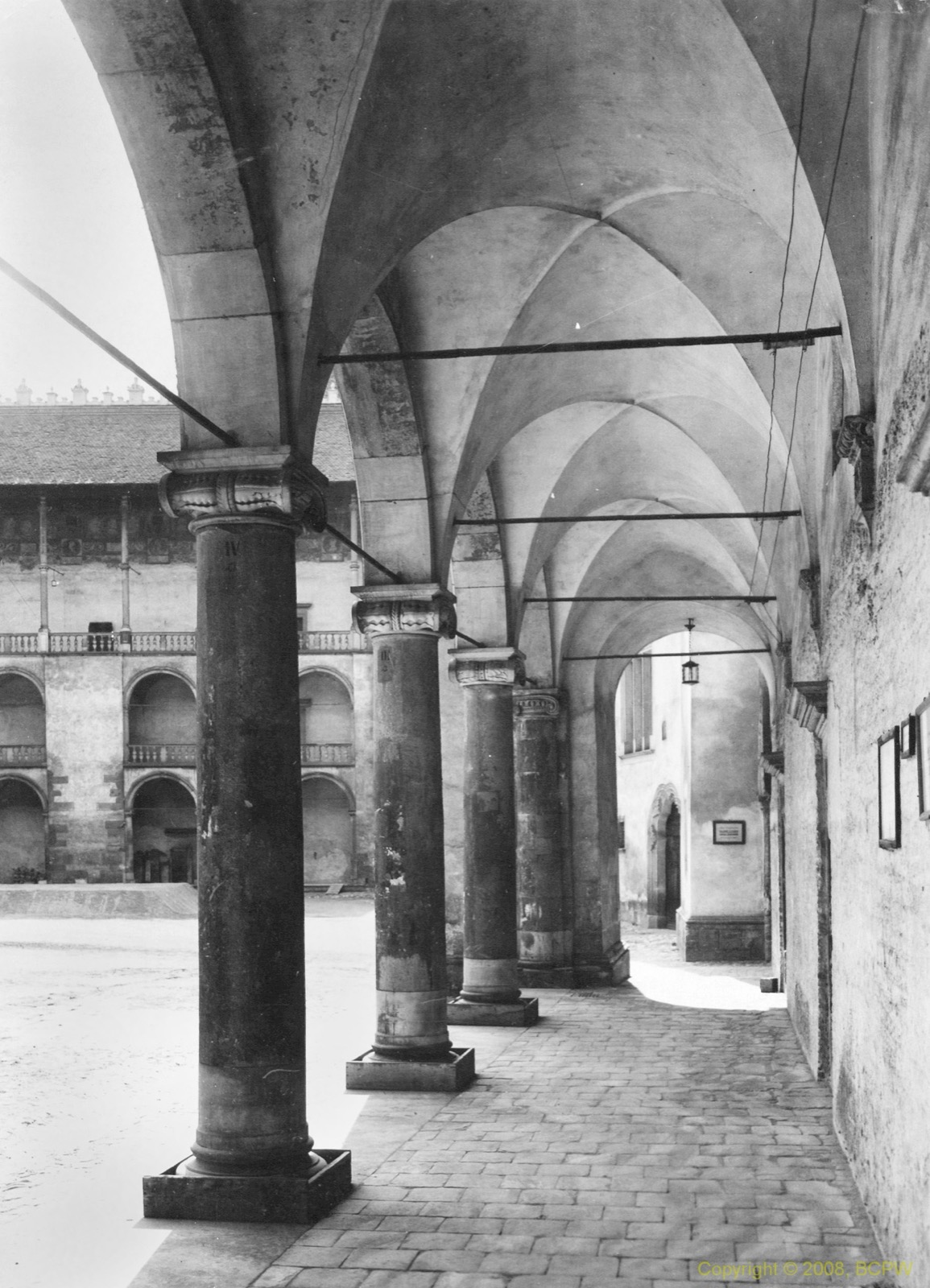Wawel Castle. Arcade courtyard, Wawel Castle